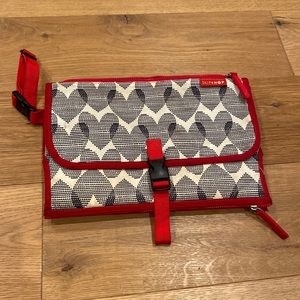 Skip Hop changing pad - hearts design